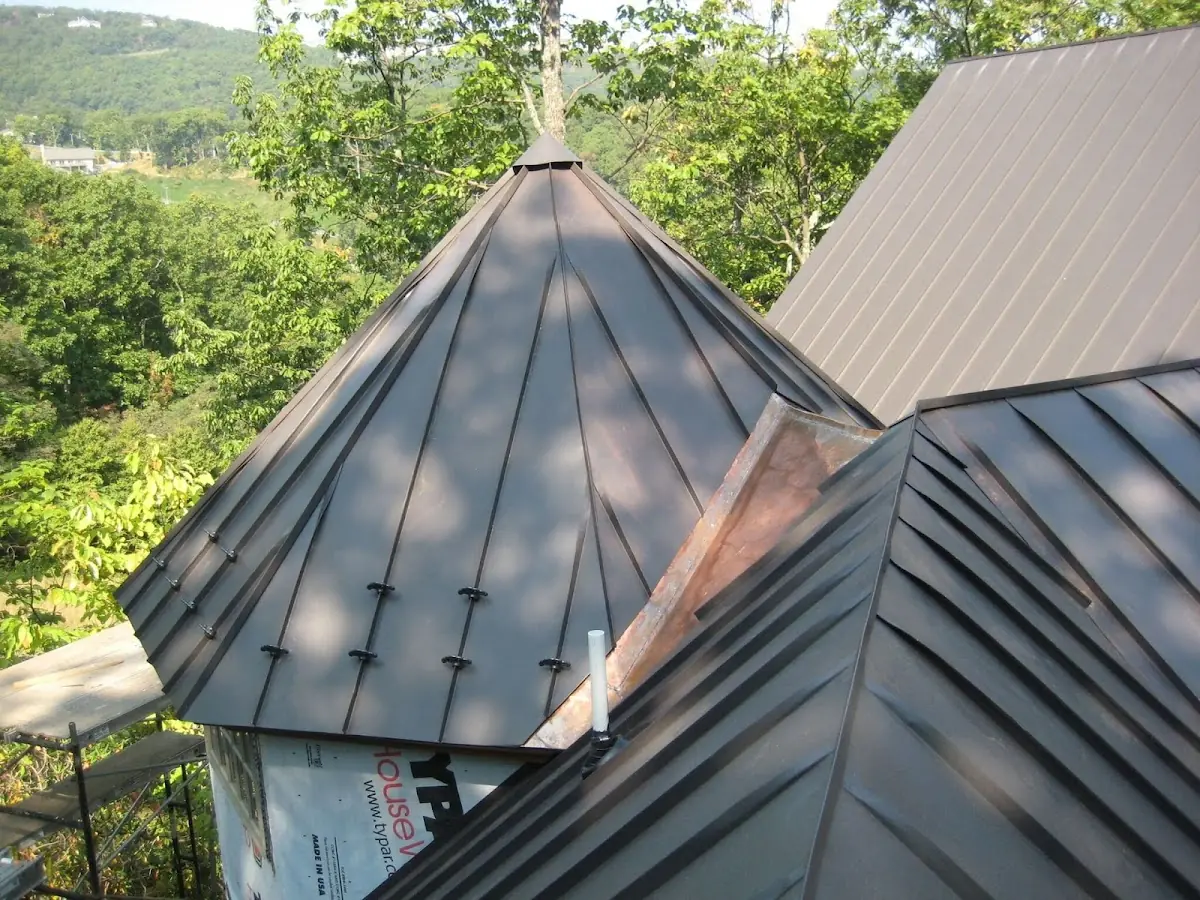Professional Gutter Cleaning by Craftsman Roofing in Magalia